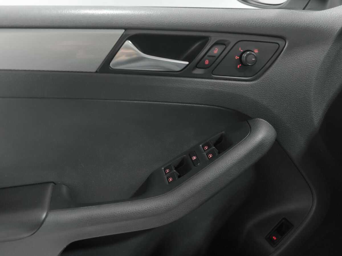 Volkswagen Jetta, 2016 Фото №9