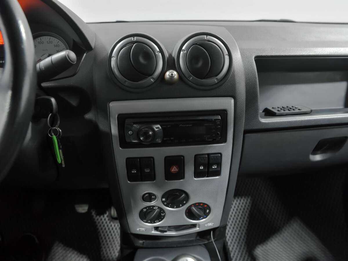 Renault Logan, 2009 Фото №9