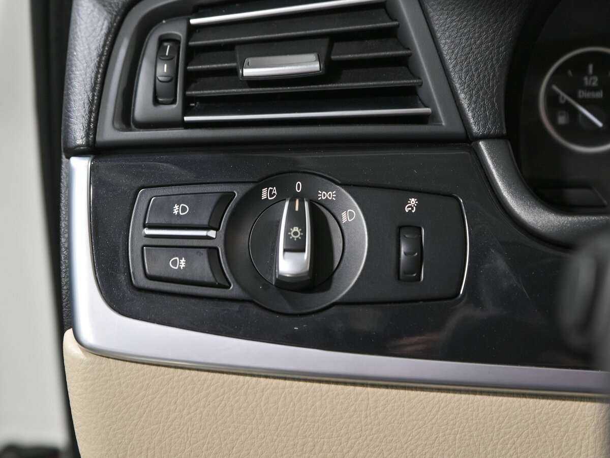 BMW 5 серии 525d xDrive, 2013 Фото №16