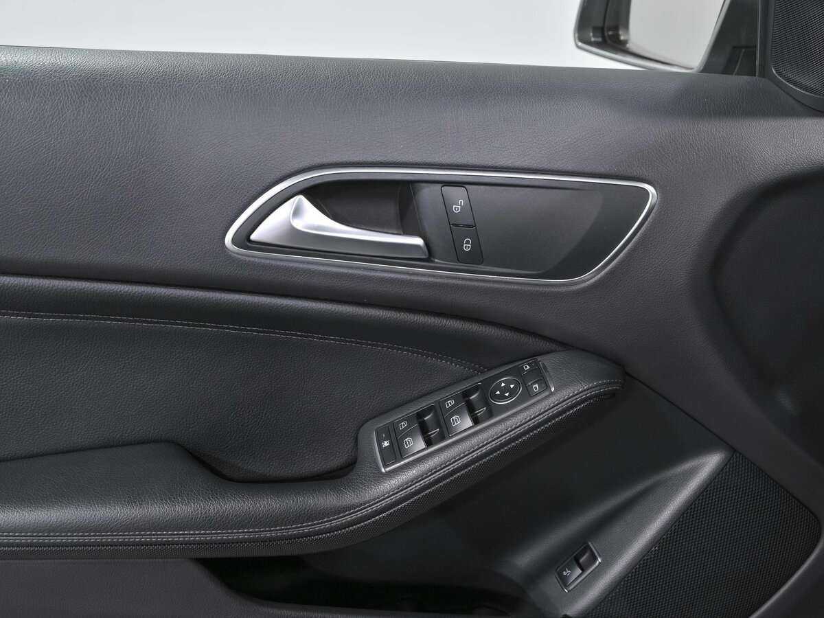 Mercedes-Benz GLA 250, 2015 Фото №14