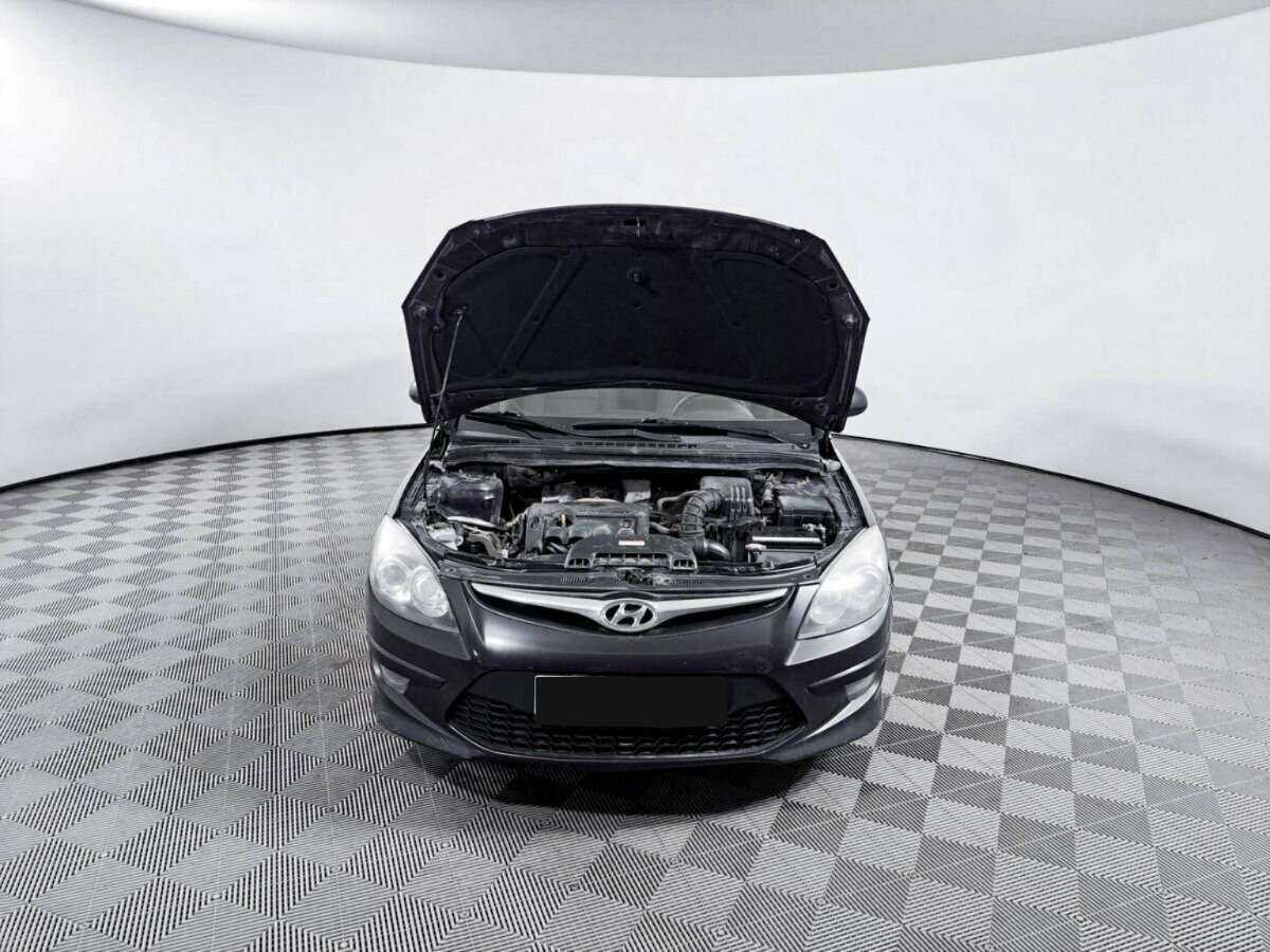 Hyundai i30, 2010 Фото №9