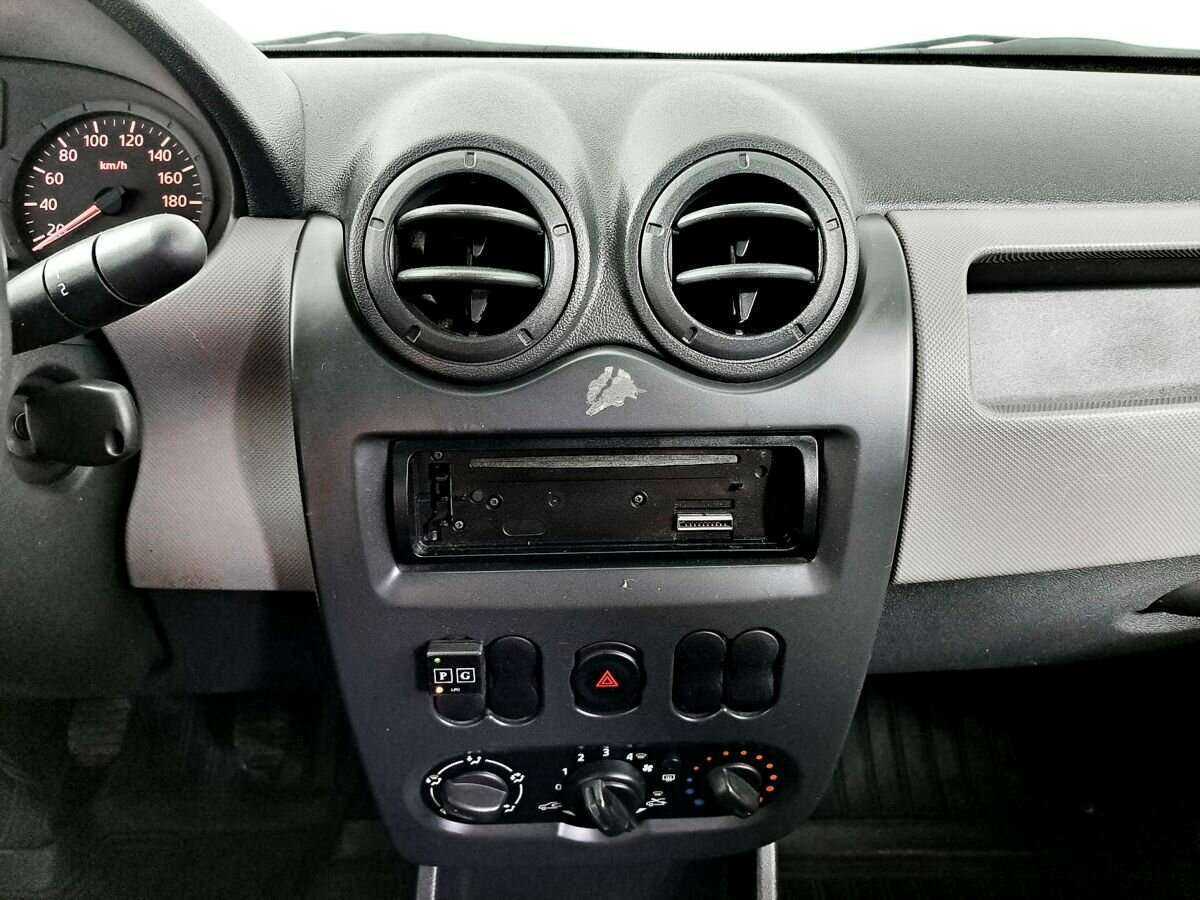 Renault Logan, 2012 Фото №10