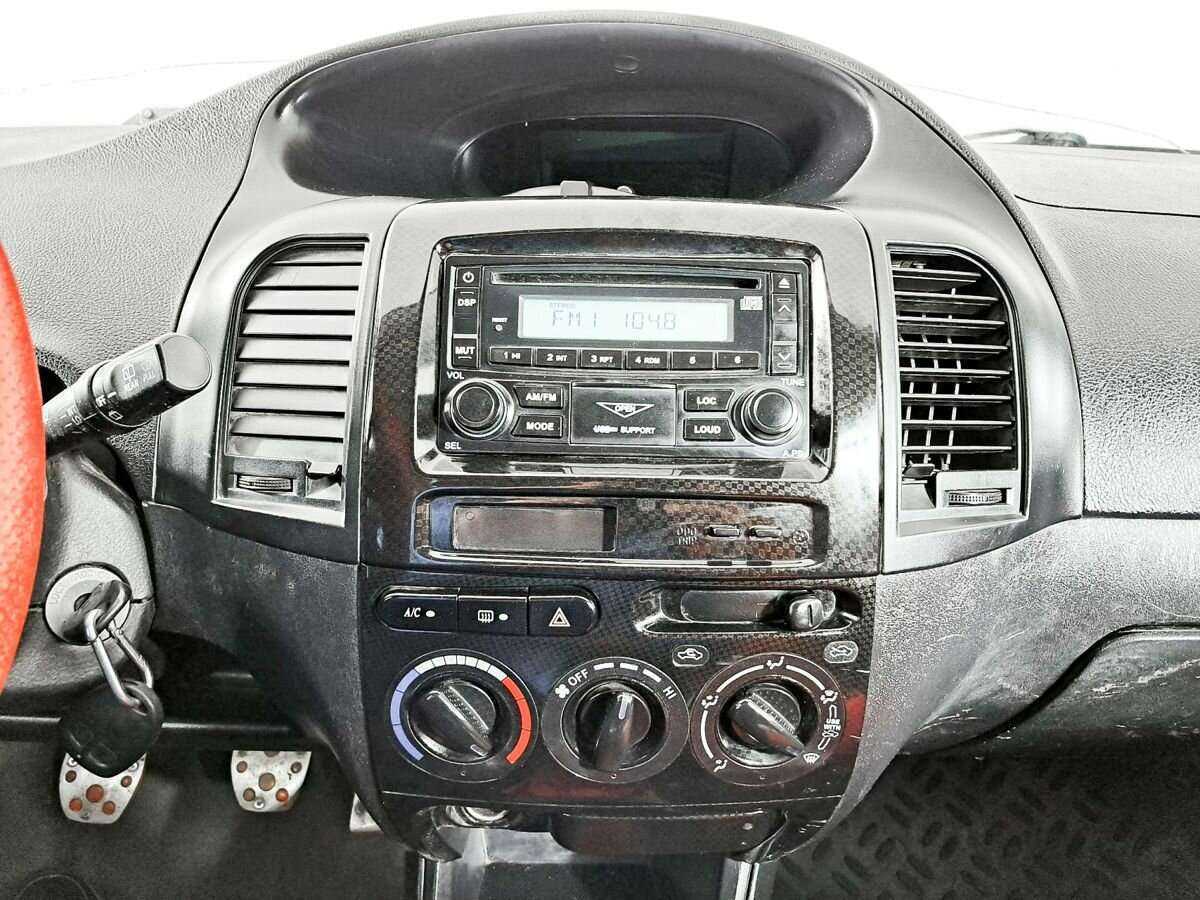 Geely MK Cross, 2012 Фото №12