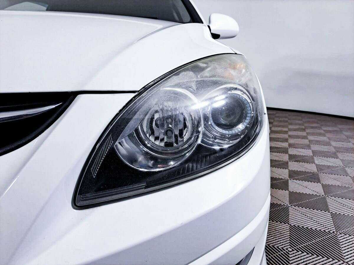 Hyundai i30, 2011 Фото №17