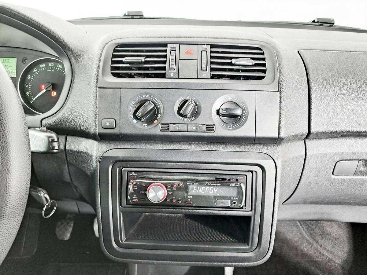 Skoda Fabia, 2010 Фото №13