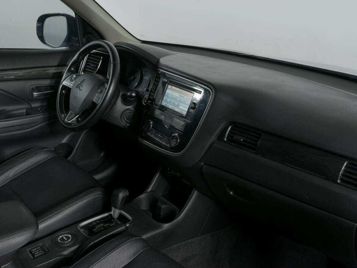 Mitsubishi Outlander, 2016 - 120 110 км. | Фото №7