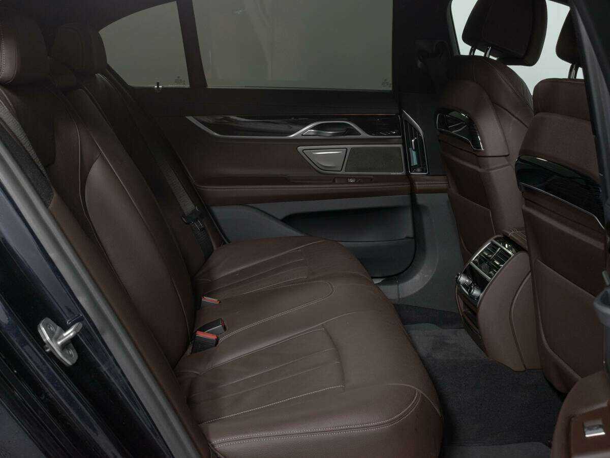 BMW 7 серии 730i, 2020 Фото №14