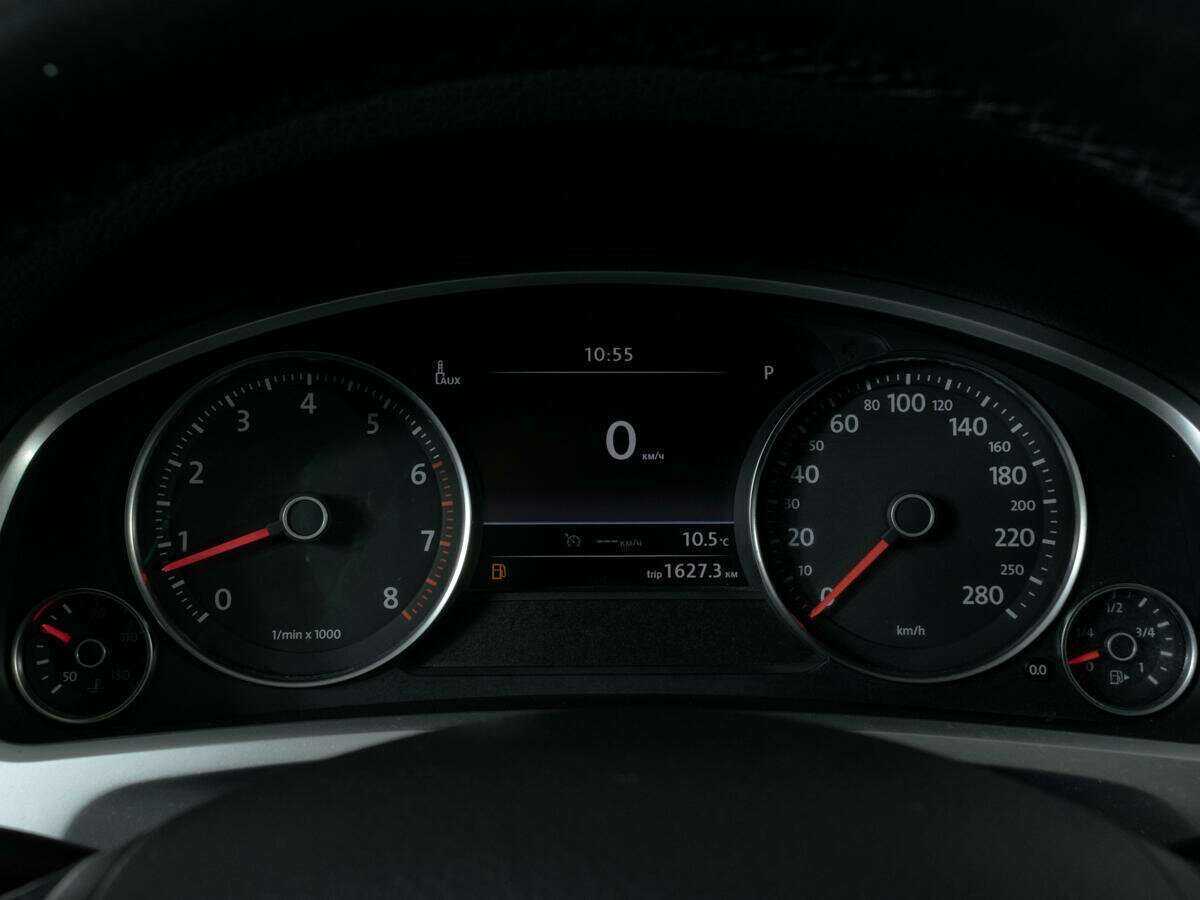 Volkswagen Touareg, 2015 Фото №13