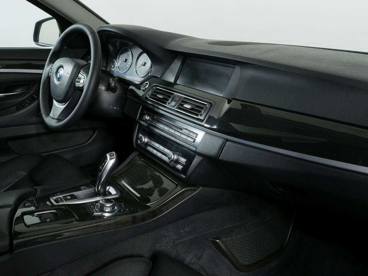 BMW 5 серии 523i, 2011 - 123 872 км. | Фото №8