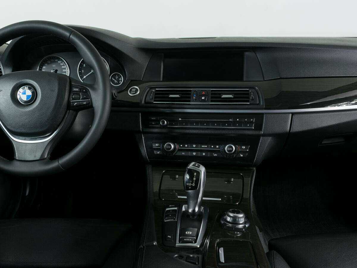 BMW 5 серии 523i, 2011 Фото №9