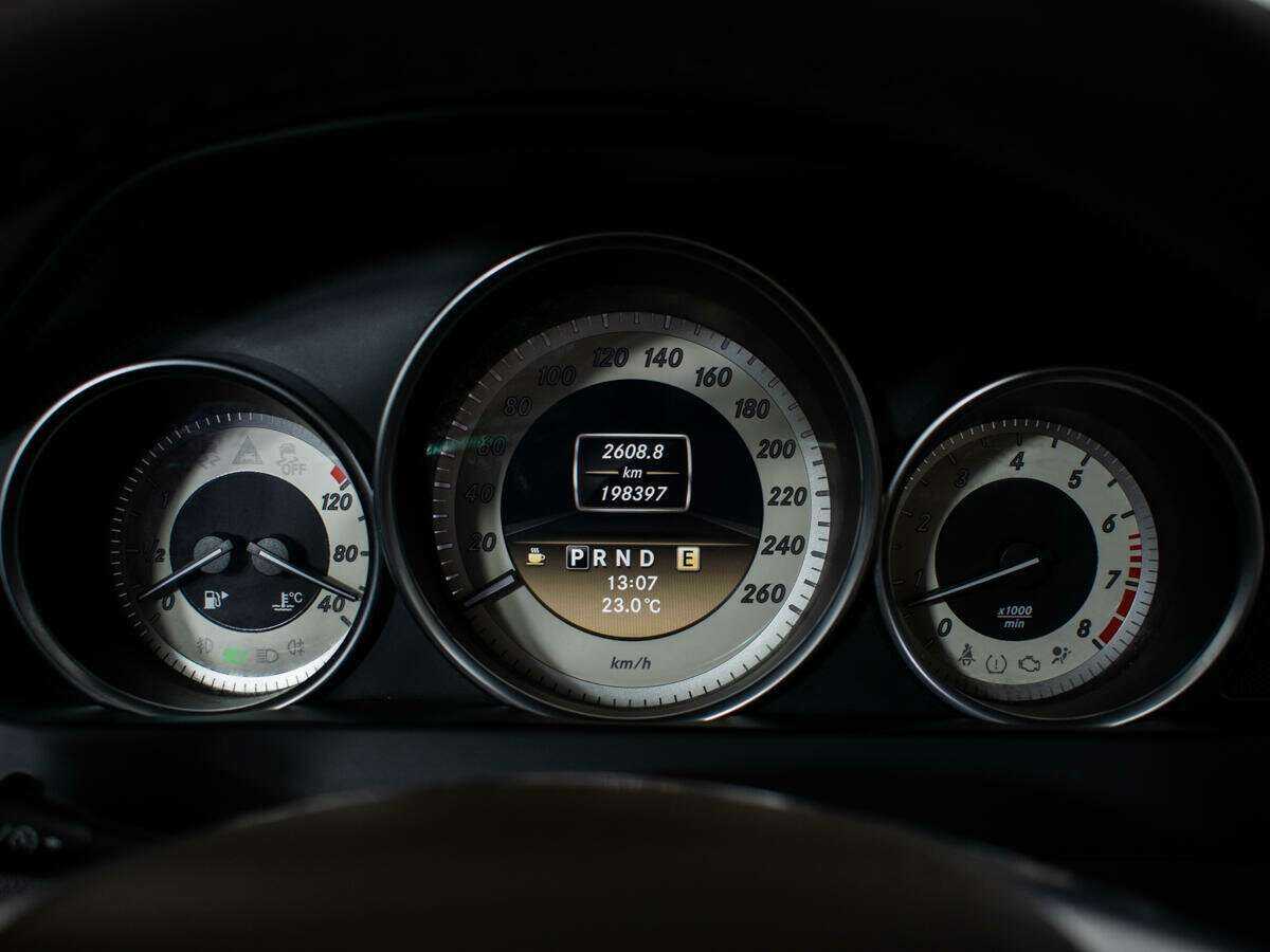 Mercedes-Benz C-Класс 300, 2011 Фото №11