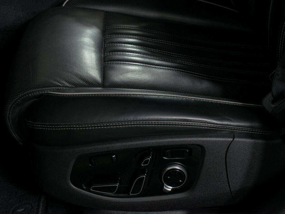 Genesis G90, 2017 Фото №24