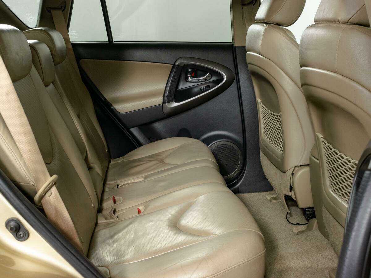 Toyota RAV4, 2010 Фото №10