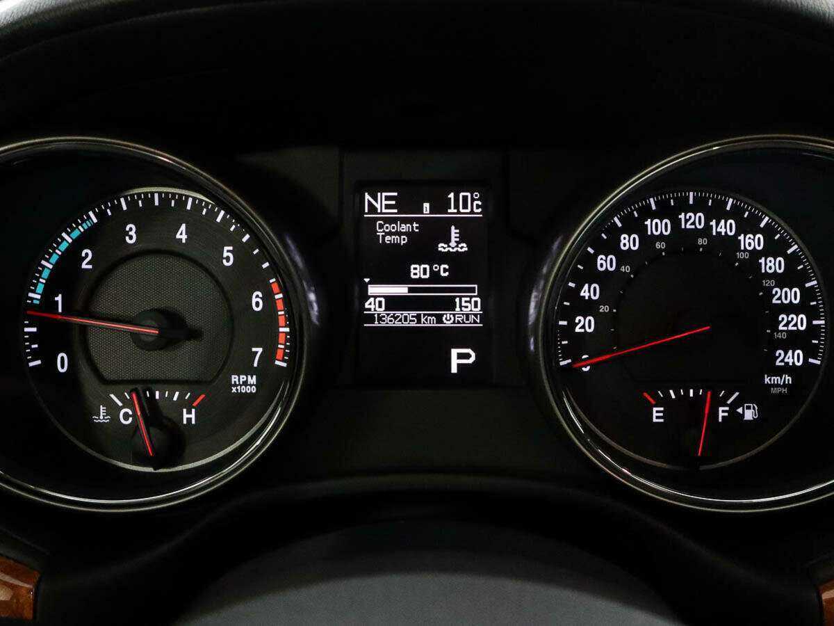 Jeep Grand Cherokee, 2011 Фото №9