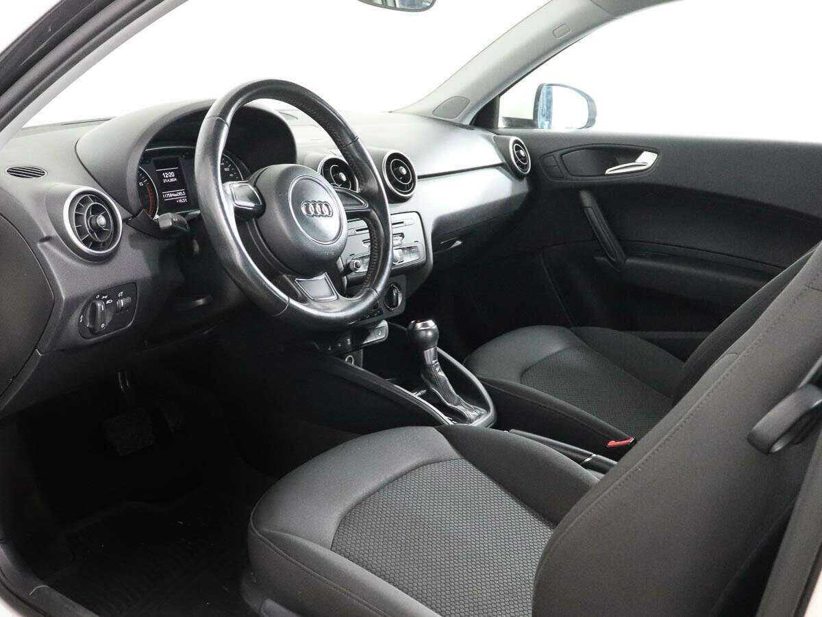 Audi A1, 2011 - 118 000 км. | Фото №8
