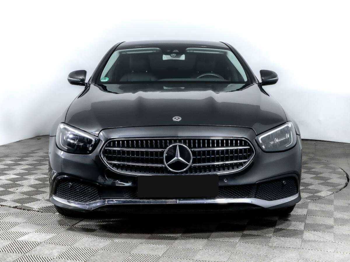 Mercedes-Benz E-Класс 220 d, 2022 - 6 296 км. | Фото №2