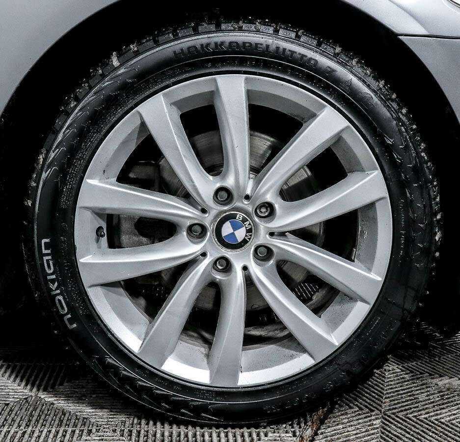 BMW 5 серии 528i, 2011 Фото №12