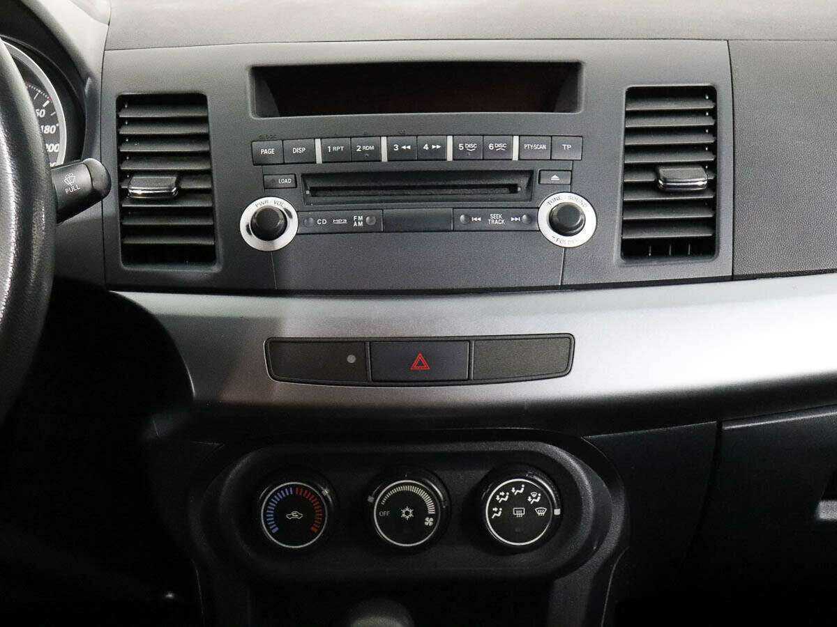 Mitsubishi Lancer, 2011 Фото №10