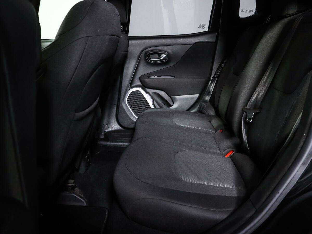 Jeep Renegade, 2017 Фото №9
