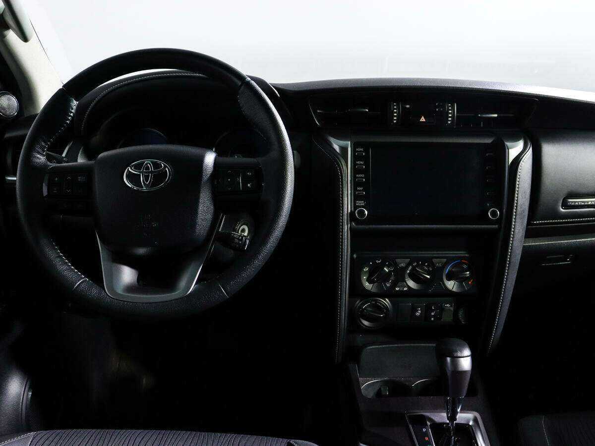 Toyota Fortuner, 2021 Фото №10
