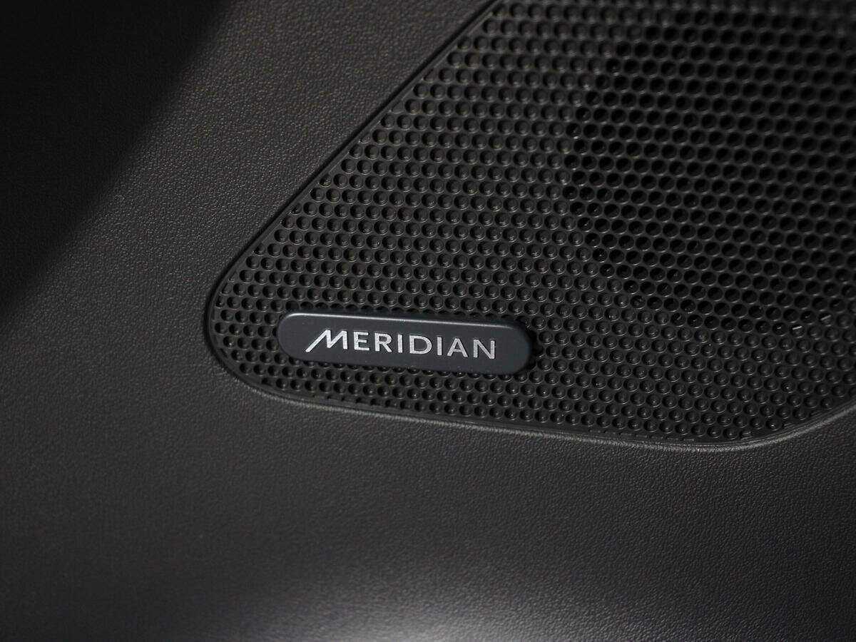 Jaguar F-Pace, 2017 Фото №16