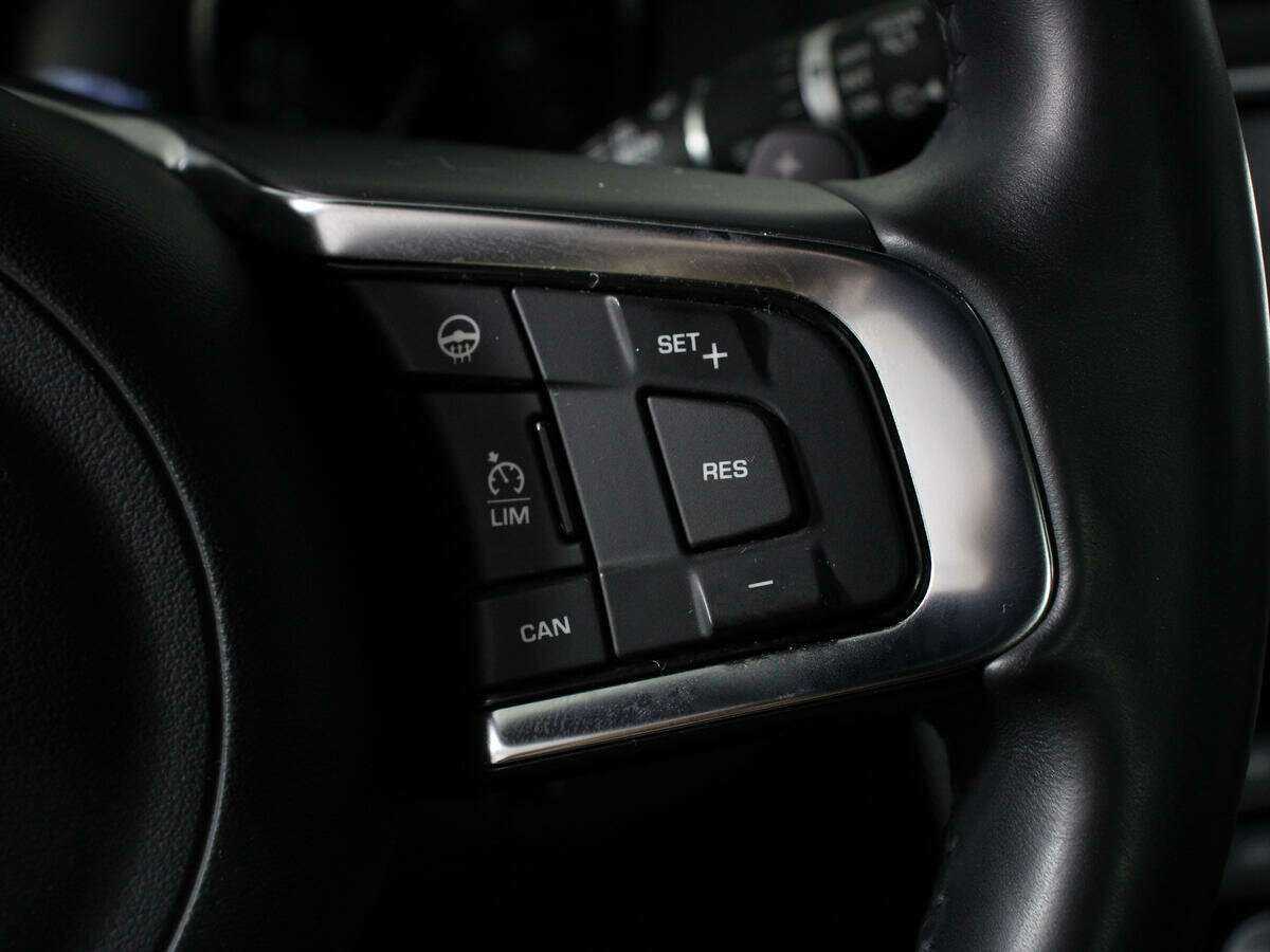 Jaguar F-Pace, 2017 Фото №18