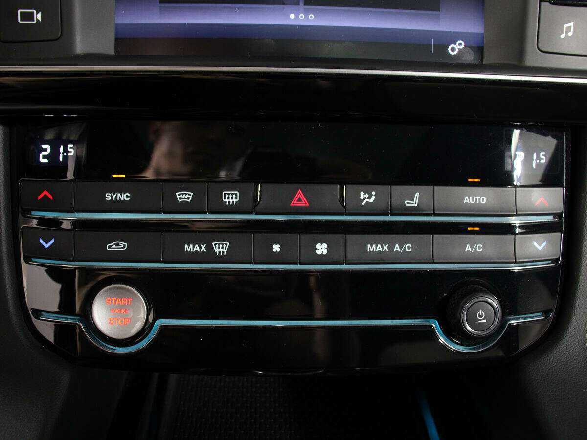 Jaguar F-Pace, 2017 Фото №23