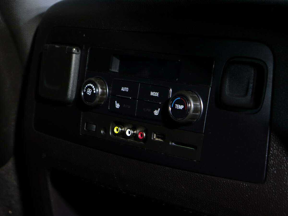 Chevrolet Tahoe, 2016 Фото №19