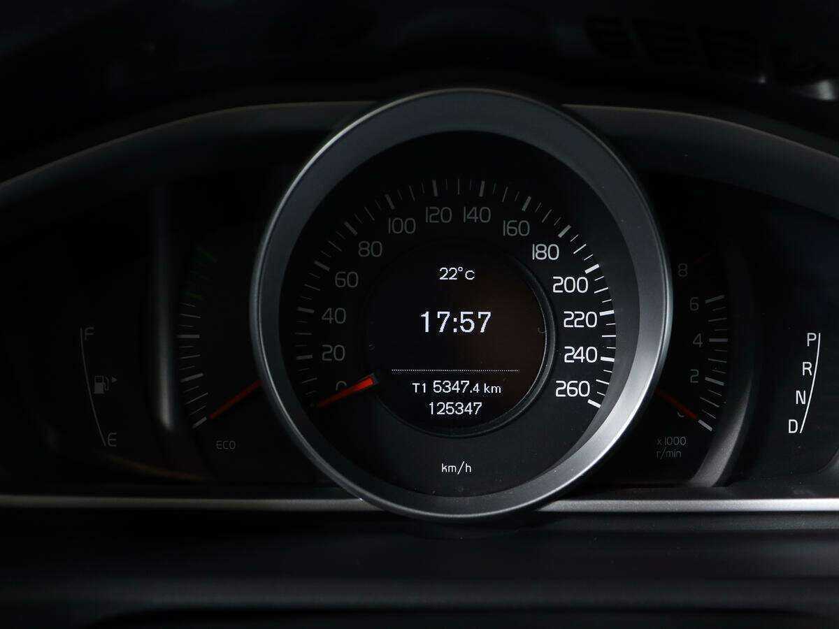 Volvo V40 Cross Country, 2014 Фото №9