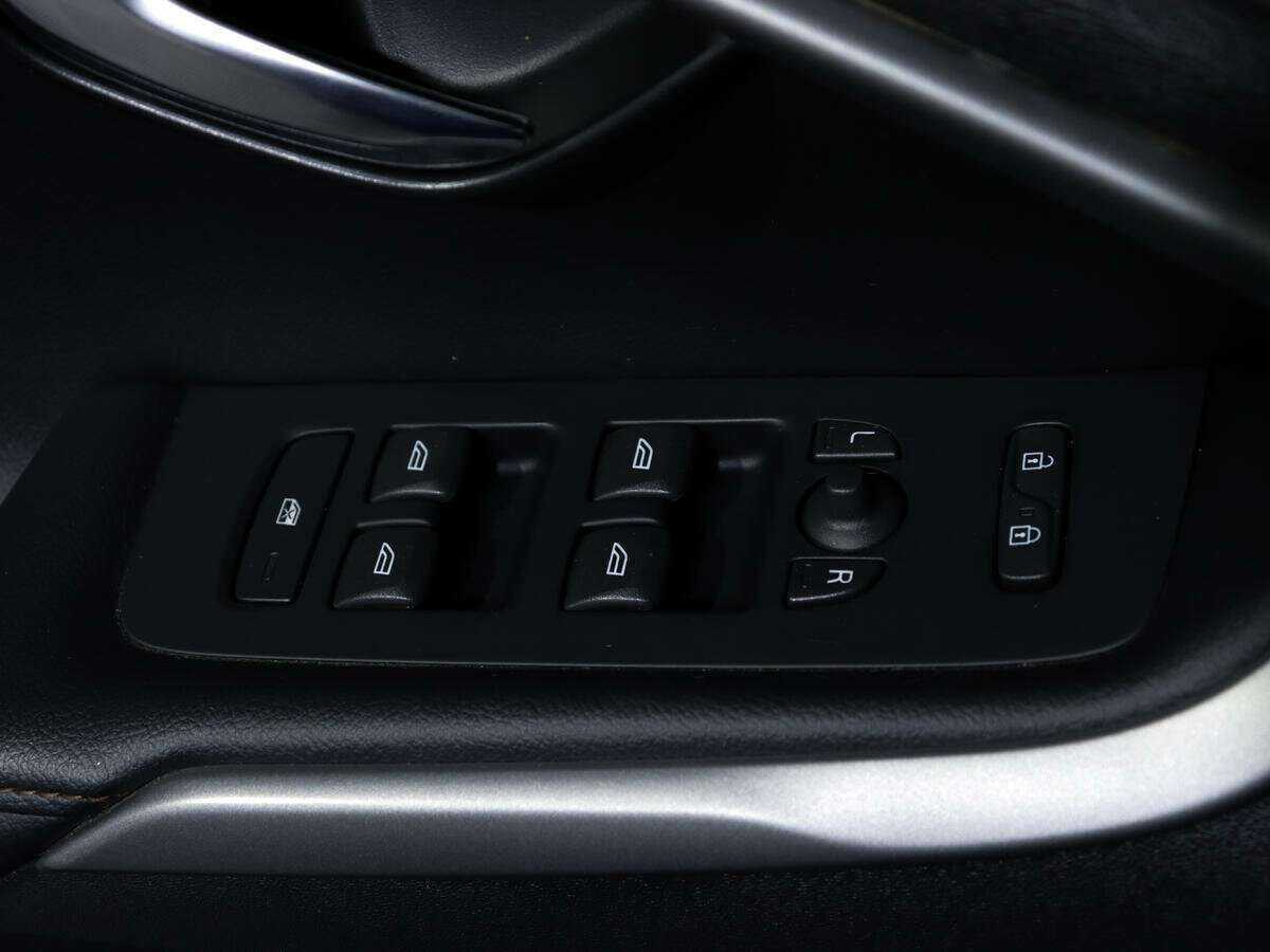 Volvo V40 Cross Country, 2014 Фото №15