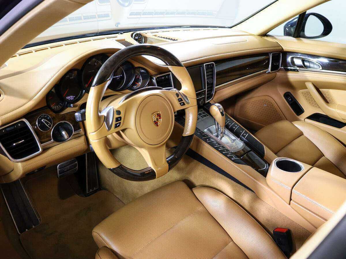 Porsche Panamera 4, 2015 Фото №12