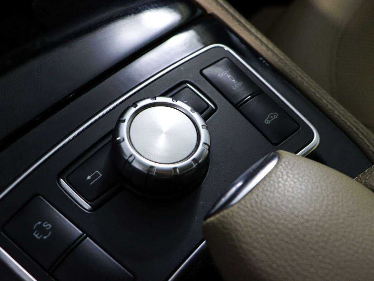 Mercedes-Benz CLS 350, 2013 Фото №16