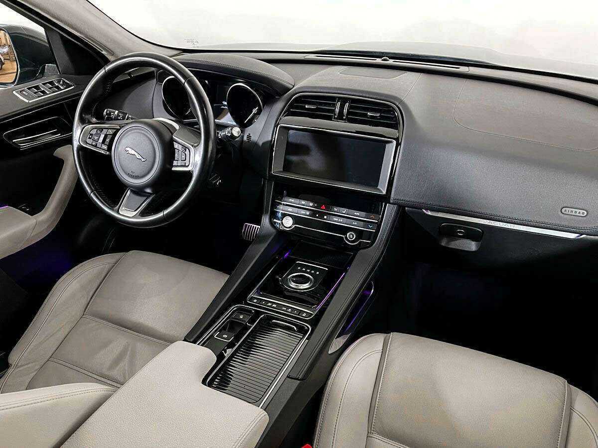 Jaguar F-Pace, 2019 Фото №6