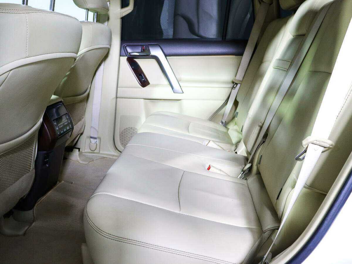 Toyota Land Cruiser Prado, 2015 - 72 200 км. | Фото №8