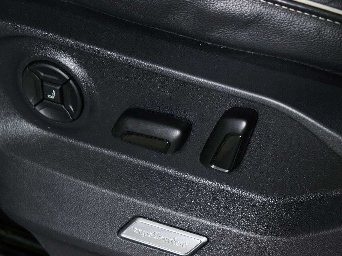 Volkswagen Touareg, 2020 Фото №19