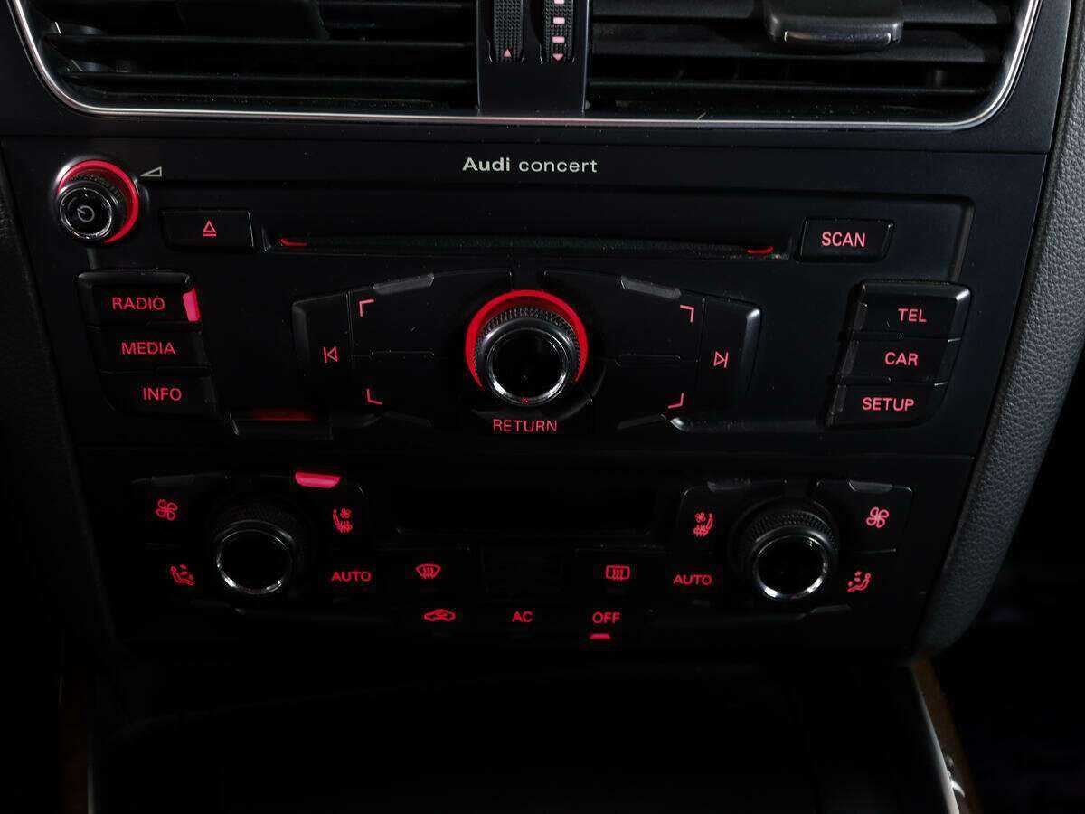 Audi Q5, 2010 Фото №18