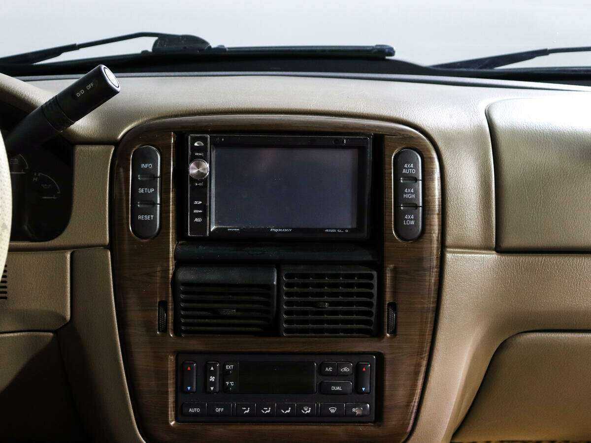 Ford Explorer, 2002 Фото №11