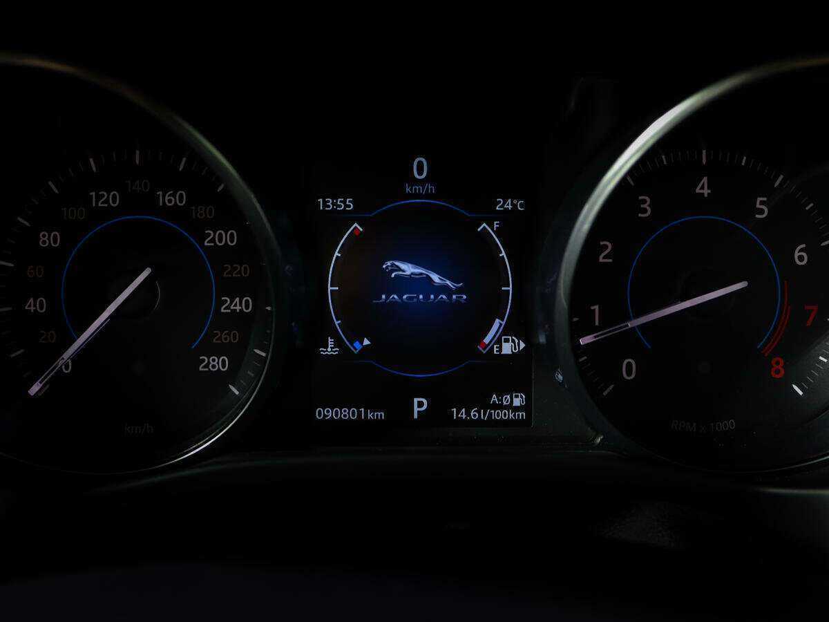 Jaguar F-Pace, 2016 Фото №11