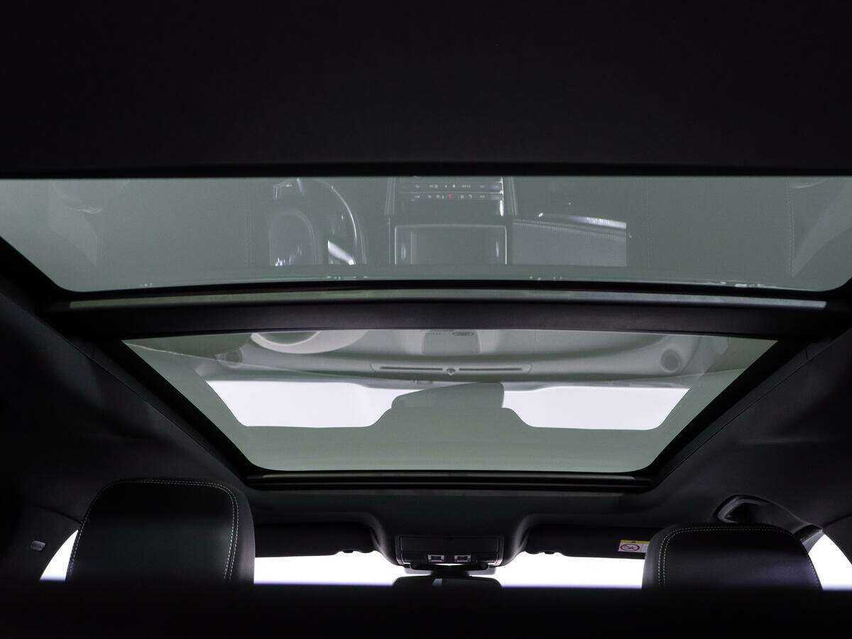 Jaguar F-Pace, 2016 Фото №17