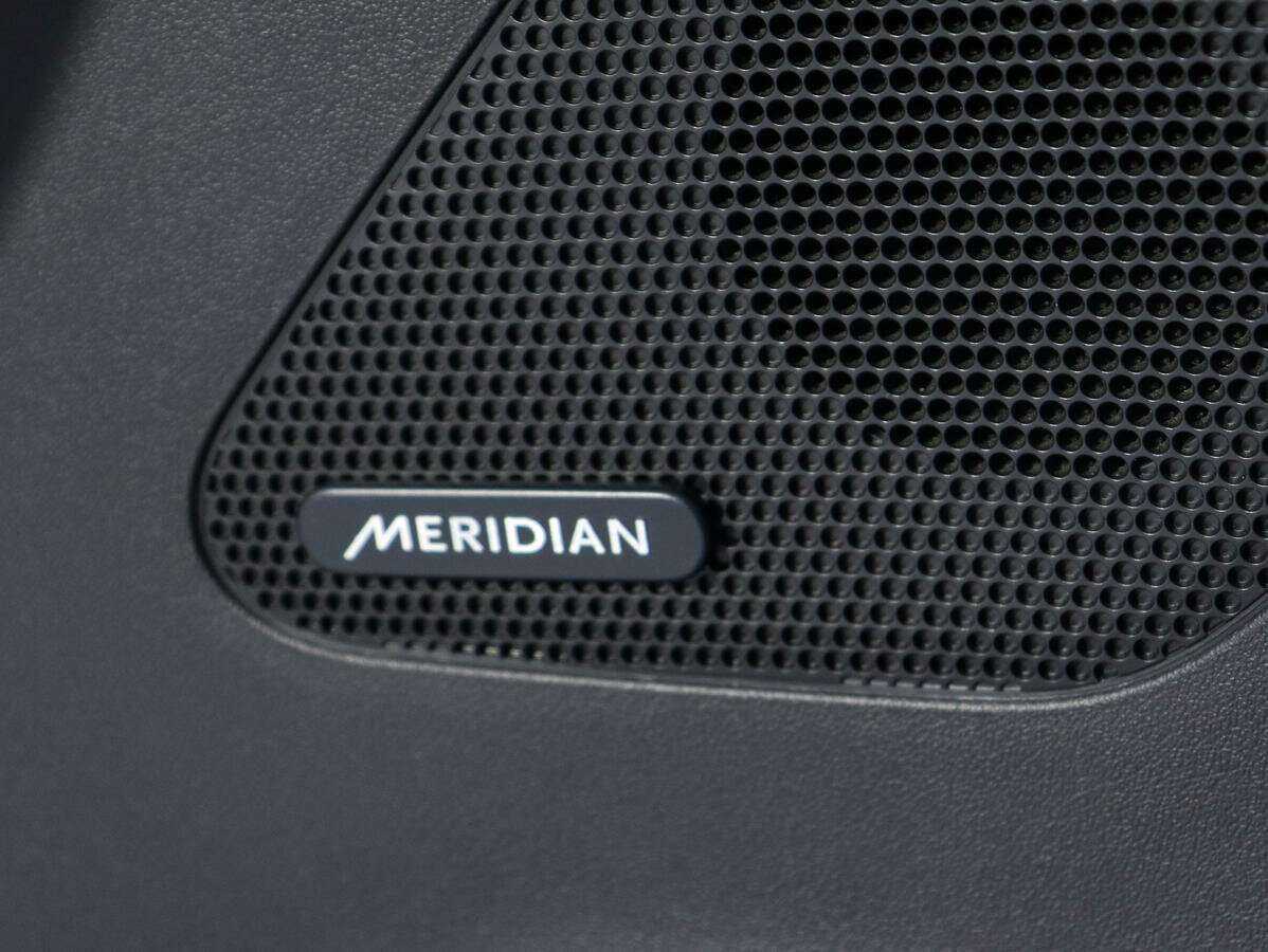 Jaguar F-Pace, 2016 Фото №22