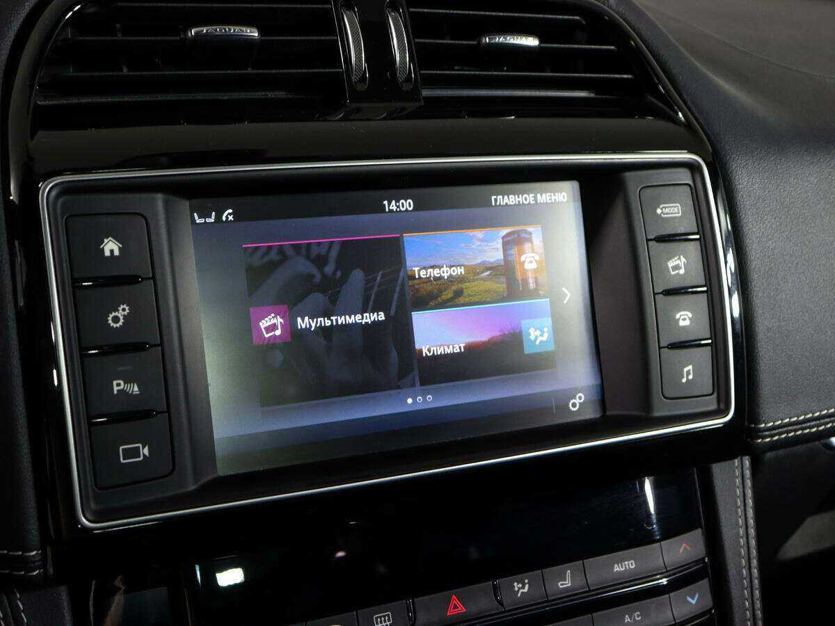 Jaguar F-Pace, 2016 Фото №27