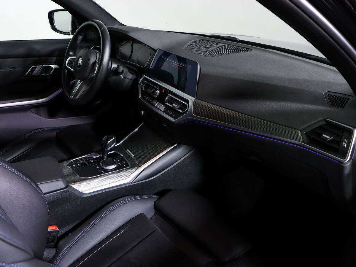 BMW 3 серии 320i xDrive, 2020 Фото №9