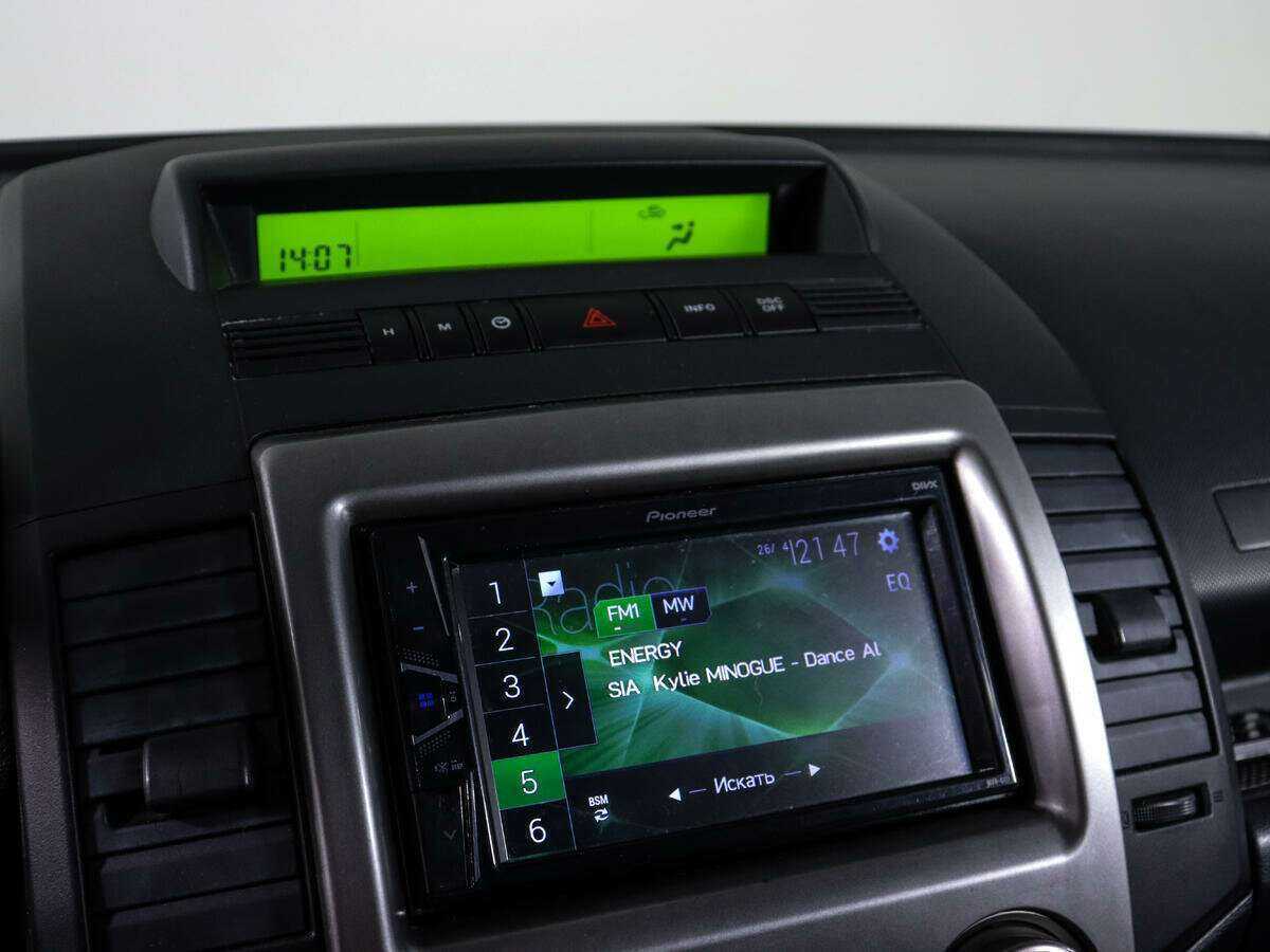 Mazda 5, 2008 Фото №21