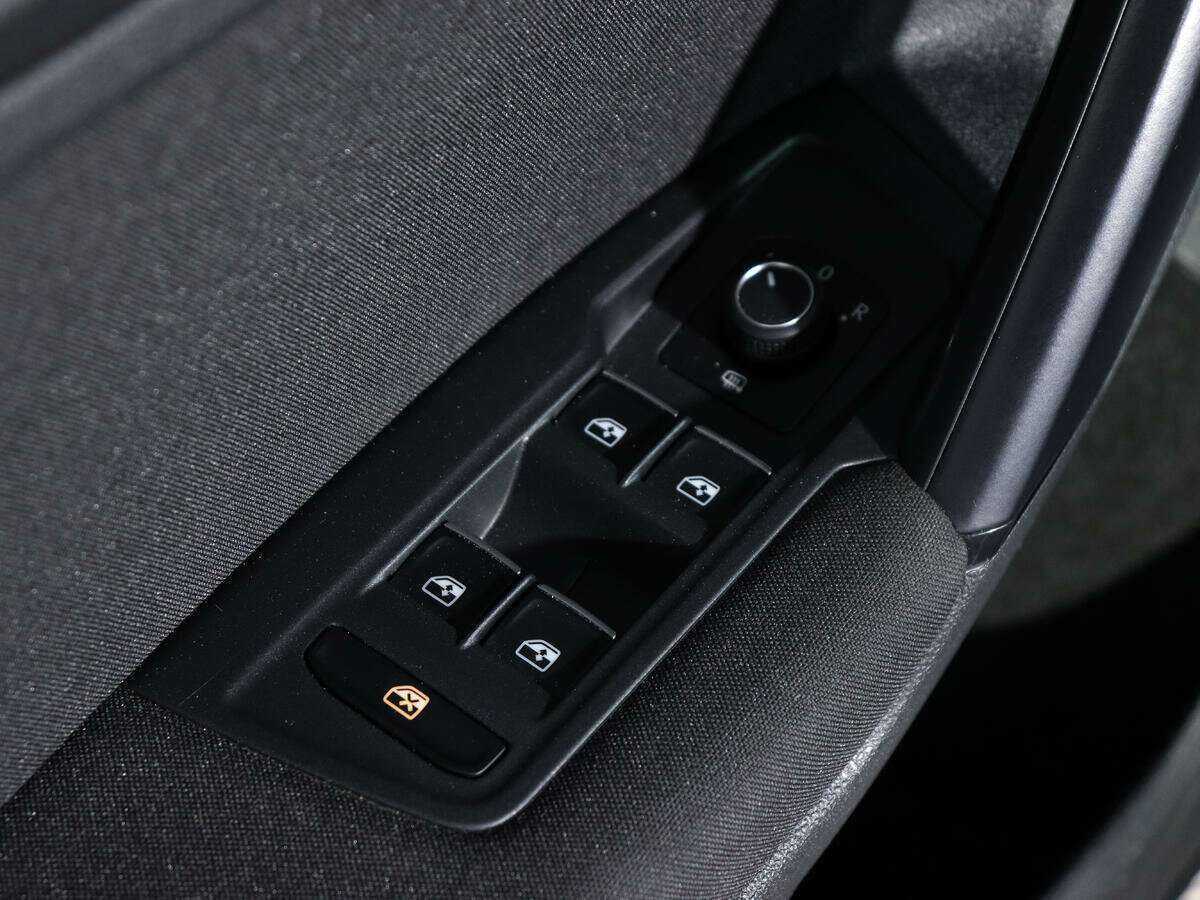 Volkswagen Tiguan, 2017 Фото №14