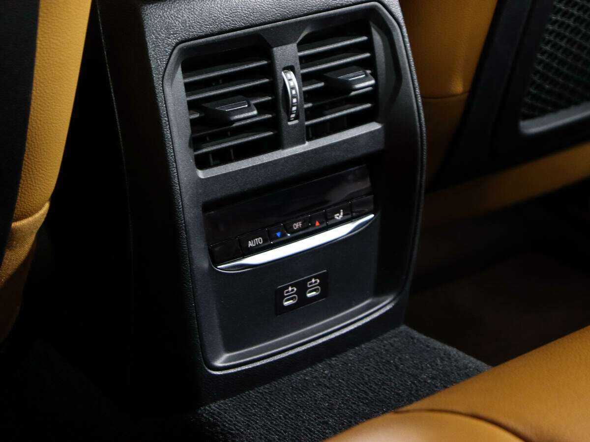 BMW 3 серии 320d xDrive, 2020 Фото №15