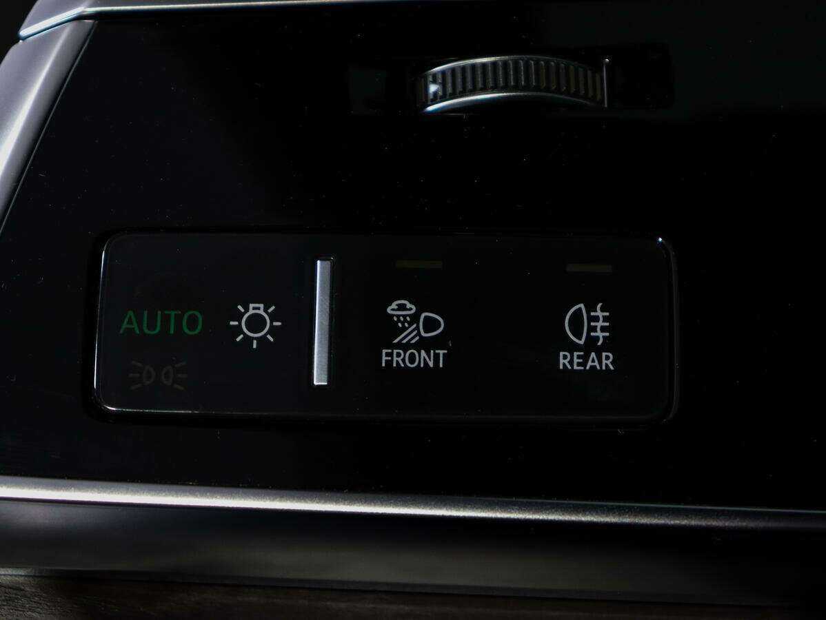 Audi Q8 55 TFSI, 2018 Фото №17