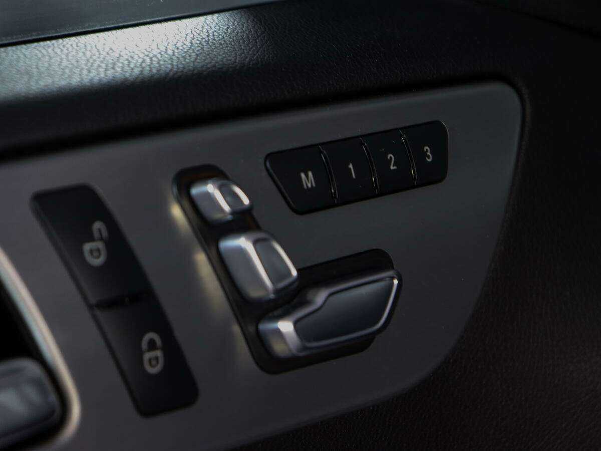 Mercedes-Benz GLE 300, 2016 Фото №22