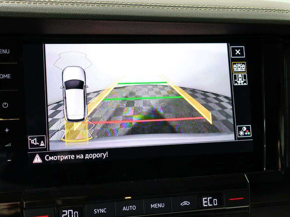 Volkswagen Touareg, 2018 Фото №15