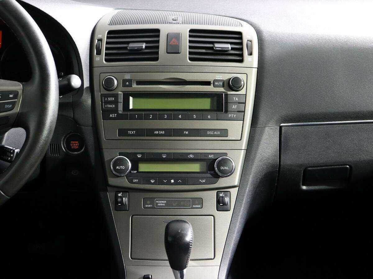 Toyota Avensis, 2011 Фото №9