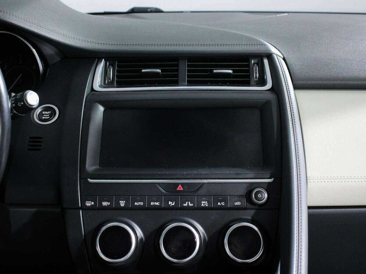 Jaguar E-Pace, 2018 Фото №11